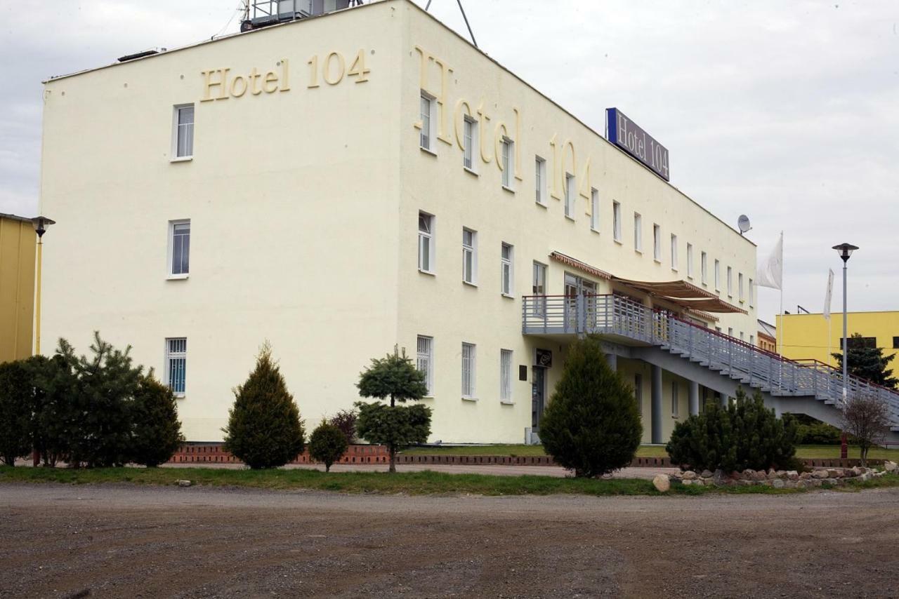 Hotel 104 斯塔加德什切青 外观 照片